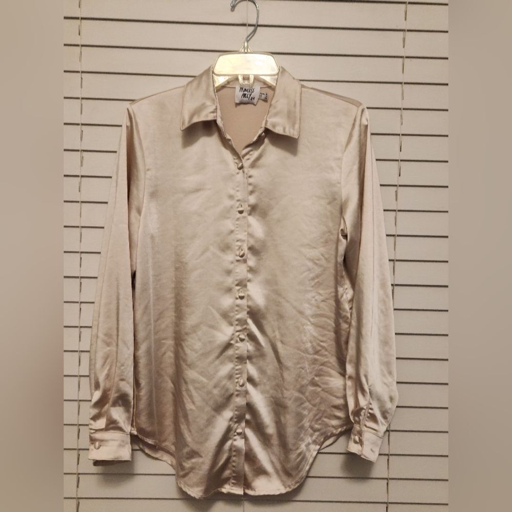 Princess Polly Vintage Vibes Satin Champagne Button-up Shirt Size 4
